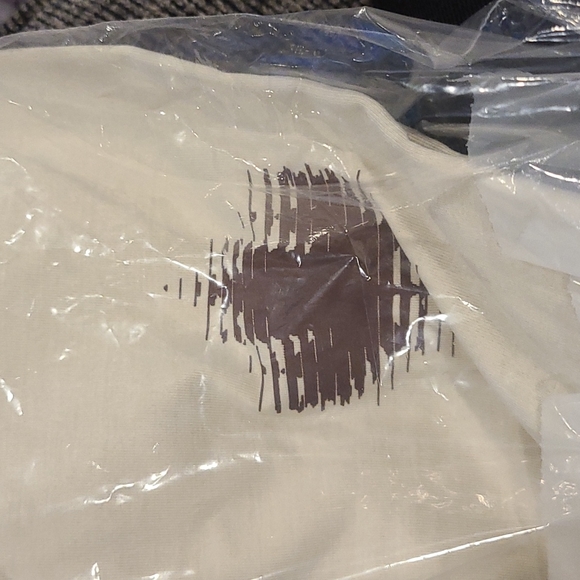 NWT Lululemon Mens The Fundamental Long Sleeve *Team Canada* - Picture 2 of 6